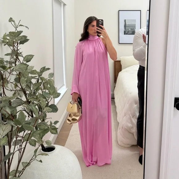 Elegant One-Shoulder Pink Satin Maxi Dress - Picture 4 of 4